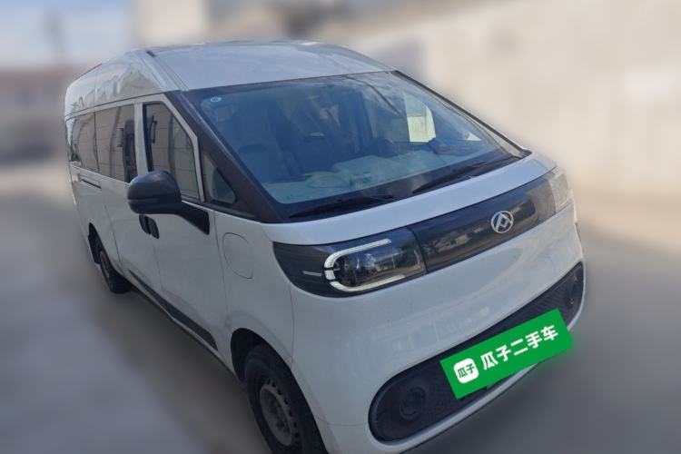 Used SAIC MAXUS Dana V1 2025 V1+ Long Wheelbase High-Roof Multi-Function Version (64 kWh) Front Right 45 Deg
