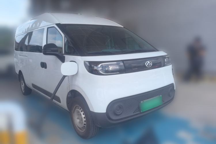 Used SAIC MAXUS Dana V1 2025 V1+ Long Wheelbase High-Roof Multi-Function Version (64 kWh) Front Right 45 Deg