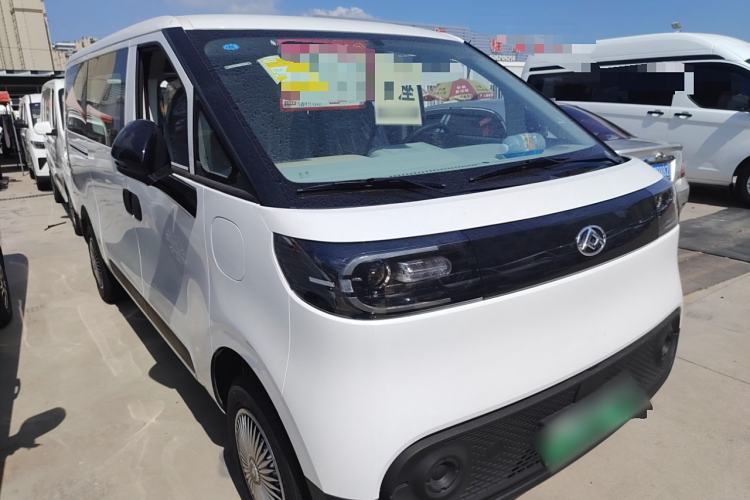Used SAIC MAXUS Dana V1 2025 V1 Short Wheelbase Low-Roof Multi-Function Version (42 kWh) Front Right 45 Deg
