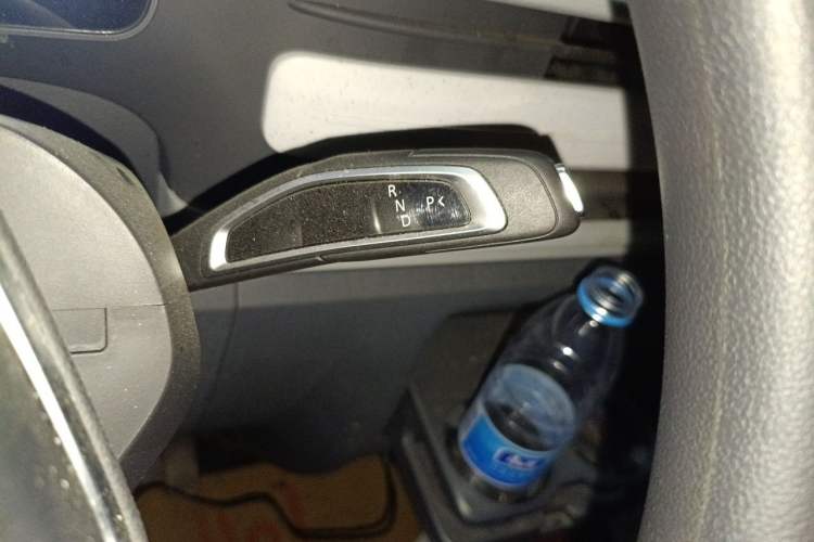 Used SAIC MAXUS Dana V1 2026 Model V1 Low-Roof Multi-Function Version (42 kWh) Gear Lever