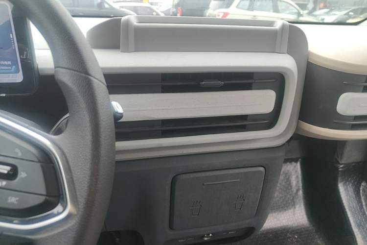 Used SAIC MAXUS Dana V1 2024 V1 Short Wheelbase Low-Roof Multi-Function Version (51 kWh) Gear Lever
