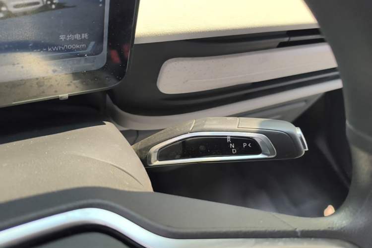 Used SAIC MAXUS Dana V1 2025 V1 Short Wheelbase Low-Roof Multi-Function Version (42 kWh) Gear Lever