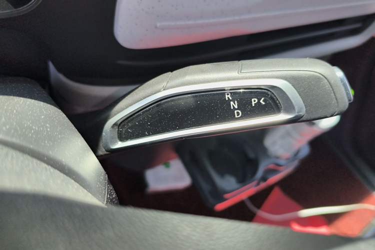 Used SAIC MAXUS Dana V1 2025 V1 Short Wheelbase Low-Roof Multi-Function Version (42 kWh) Gear Lever