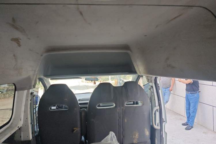 Used SAIC MAXUS Dana V1 2025 V1+ Long Wheelbase High-Roof Multi-Function Version (64 kWh) Headliner