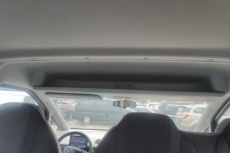 Used SAIC MAXUS Dana V1 2024 V1 Short Wheelbase Low-Roof Multi-Function Version (51 kWh) Headliner
