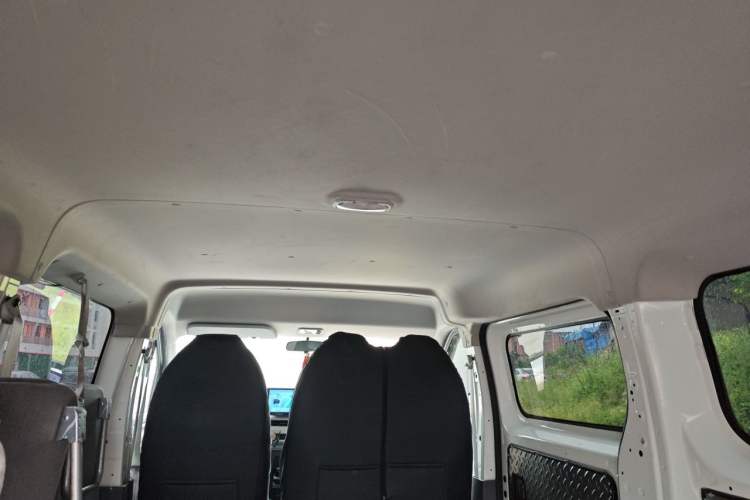 Used SAIC MAXUS Dana V1 2025 V1+ Long Wheelbase Low-Roof Cargo Version (50 kWh) Headliner