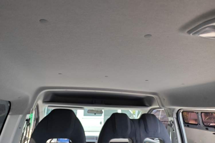 Used SAIC MAXUS Dana V1 2024 V1 Short Wheelbase Low-Roof Multi-Function Version (51 kWh) Headliner