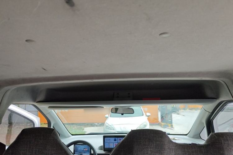 Used SAIC MAXUS Dana V1 2024 V1 Short Wheelbase Low-Roof Multi-Function Version (51 kWh) Headliner