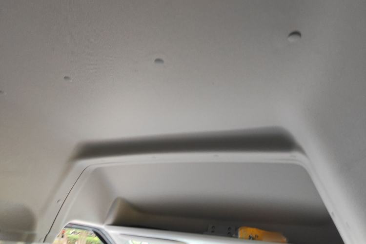 Used SAIC MAXUS Dana V1 2025 V1+ Long Wheelbase High-Roof Multi-Function Version (62 kWh) Headliner