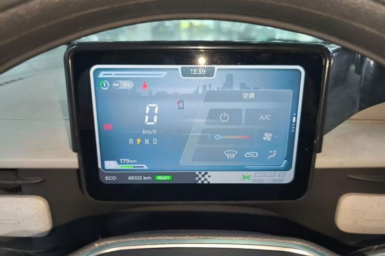 Used SAIC MAXUS Dana V1 2025 V1 Long Wheelbase Low-Roof Cargo Version (51 kWh) Instrument Cluster