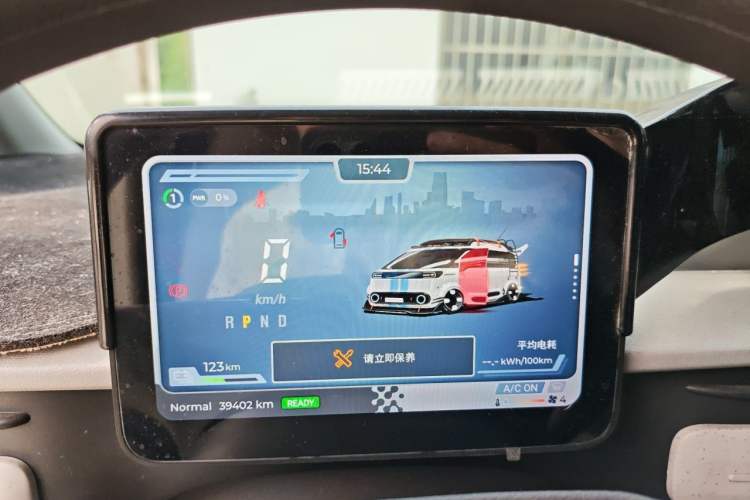 Used SAIC MAXUS Dana V1 2025 V1 Short Wheelbase Low-Roof Multi-Function Version (42 kWh) Instrument Cluster