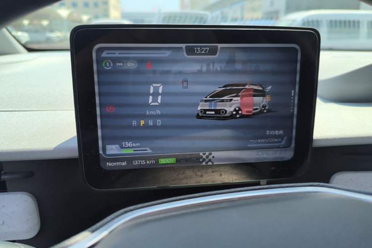 Used SAIC MAXUS Dana V1 2025 V1 Short Wheelbase Low-Roof Multi-Function Version (42 kWh) Instrument Cluster