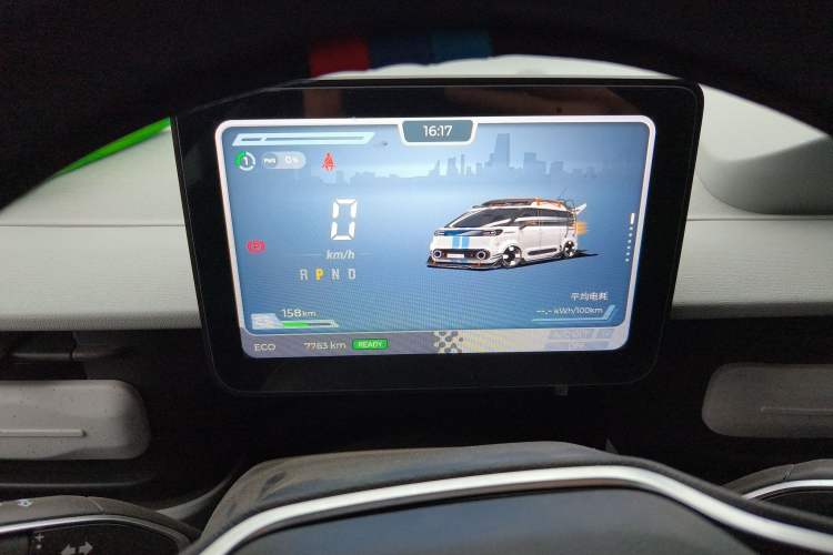 Used SAIC MAXUS Dana V1 2025 V1+ Short Wheelbase Low-Roof Multi-Function Version (42 kWh) Instrument Cluster