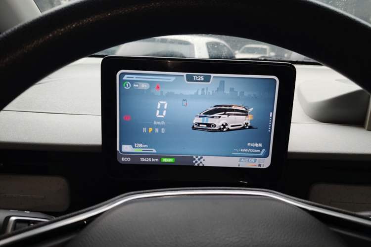 Used SAIC MAXUS Dana V1 2025 Low-Roof Multi-Function Version 42 kWh Instrument Cluster