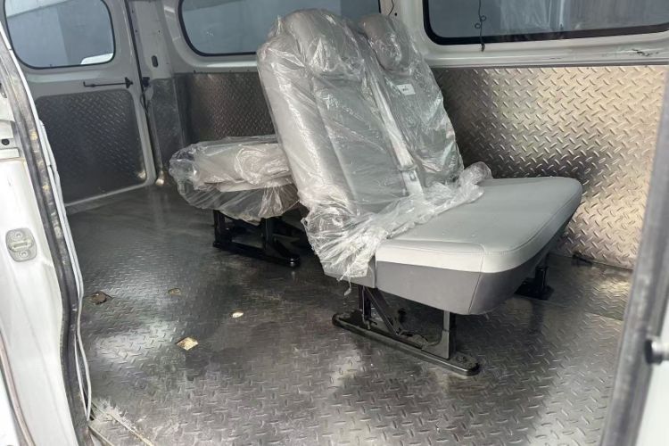 Used SAIC MAXUS Dana V1 2025 V1+ Long Wheelbase High-Roof Multi-Function Version (62 kWh) Interior 3