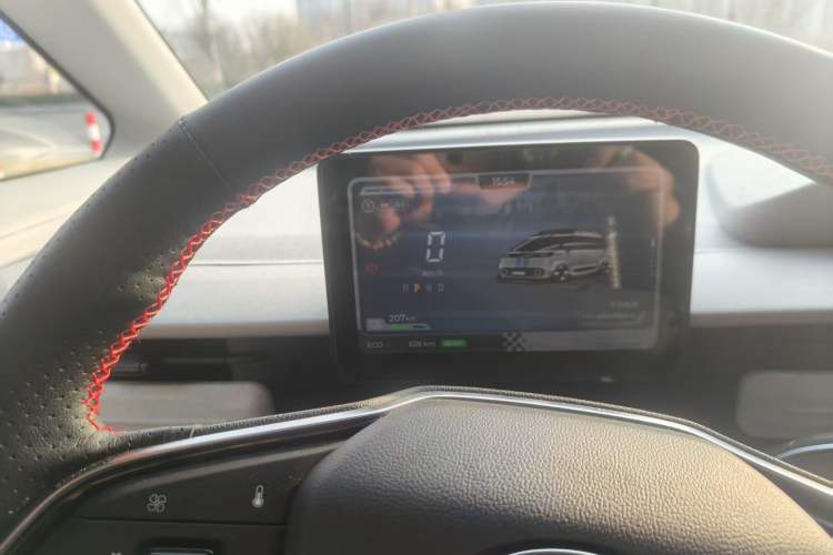 Used SAIC MAXUS Dana V1 2025 Low-Roof Multi-Function Version 42 kWh Interior 3
