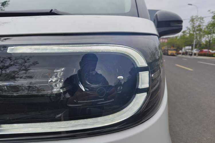Used SAIC MAXUS Dana V1 2024 V1 Short Wheelbase Low-Roof Multi-Function Version (51 kWh) Left Front Headlight