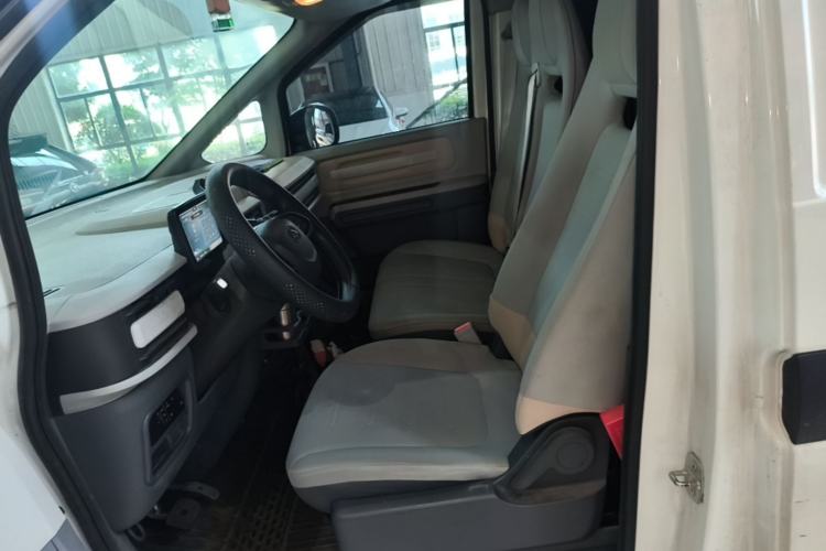 Used SAIC MAXUS Dana V1 2025 V1 Long Wheelbase Low-Roof Cargo Version (51 kWh) Left Front Seat