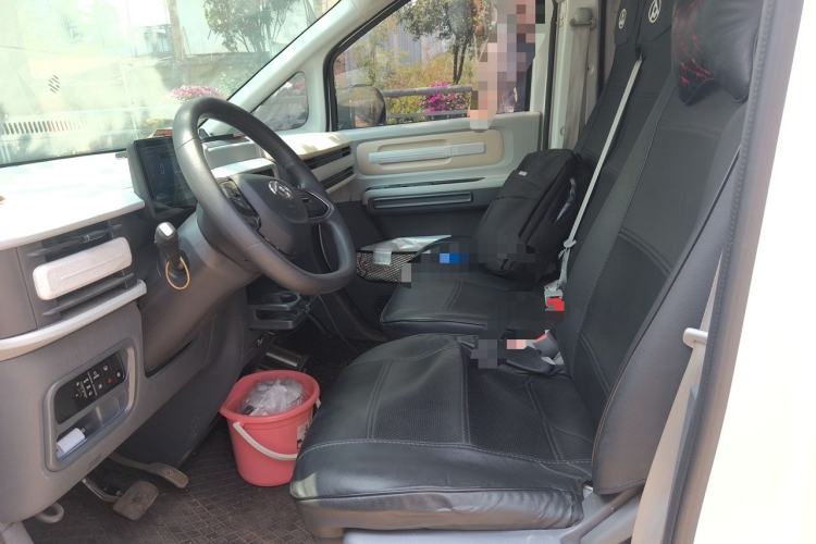 Used SAIC MAXUS Dana V1 2026 Model V1 Low-Roof Multi-Function Version (42 kWh) Left Front Seat