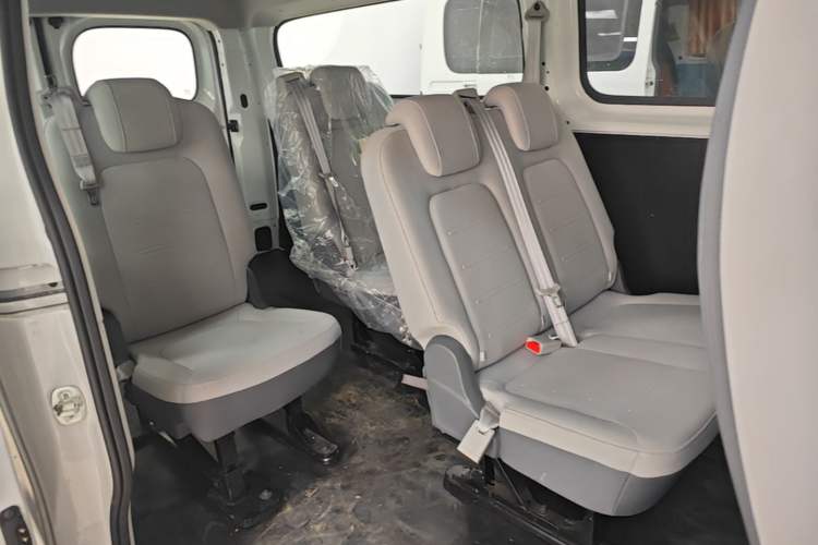Used SAIC MAXUS Dana V1 2025 V1+ Long Wheelbase Low-Roof Multi-Function Version (62 kWh) Left Rear Seat