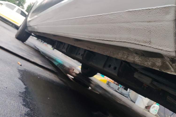 Used SAIC MAXUS Dana V1 2025 Low-Roof Multi-Function Version 42 kWh Left Side Sill