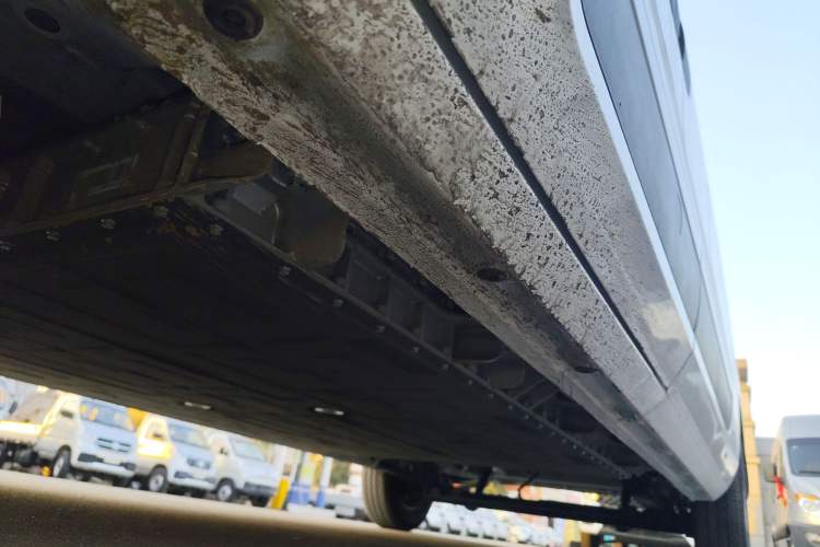 Used SAIC MAXUS Dana V1 2025 V1+ Long Wheelbase Low-Roof Multi-Function Version (62 kWh) Left Side Sill