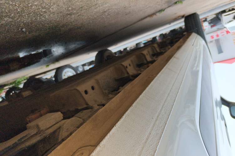 Used SAIC MAXUS Dana V1 2025 V1+ Short Wheelbase Low-Roof Multi-Function Version (42 kWh) Left Side Sill