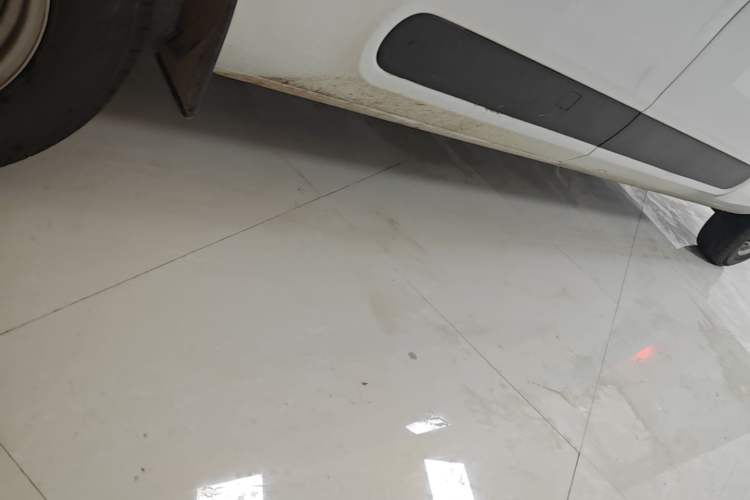 Used SAIC MAXUS Dana V1 2025 V1+ Long Wheelbase Low-Roof Multi-Function Version (62 kWh) Left Side Sill