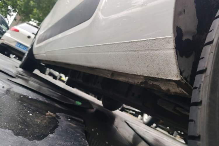 Used SAIC MAXUS Dana V1 2025 Low-Roof Multi-Function Version 42 kWh Left Side Sill