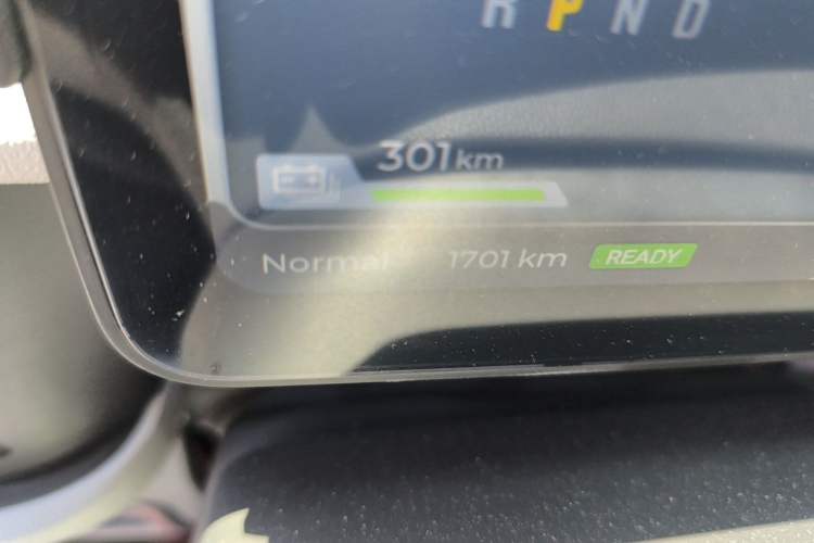 Used SAIC MAXUS Dana V1 2025 V1 Short Wheelbase Low-Roof Multi-Function Version (42 kWh) Odometer Close Up