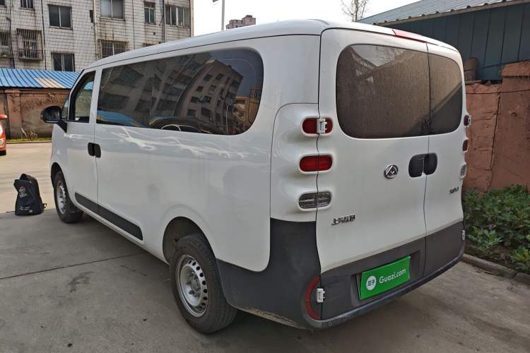 Used SAIC MAXUS Dana V1 2025 Low-Roof Multi-Function Version 42 kWh Rear Left 45 Deg