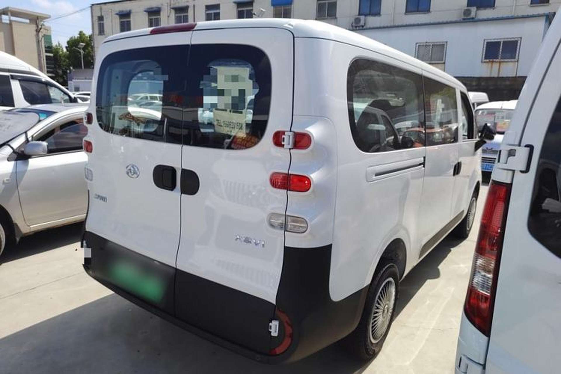 Used SAIC MAXUS Dana V1 2025 V1 Short Wheelbase Low-Roof Multi-Function Version (42 kWh) Rear Right 45 Deg