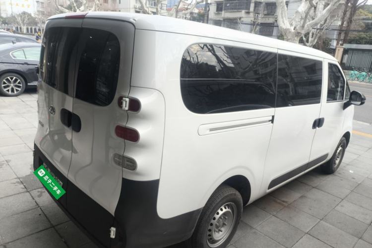 Used SAIC MAXUS Dana V1 2025 Low-Roof Multi-Function Version 50 kWh Rear Right 45 Deg