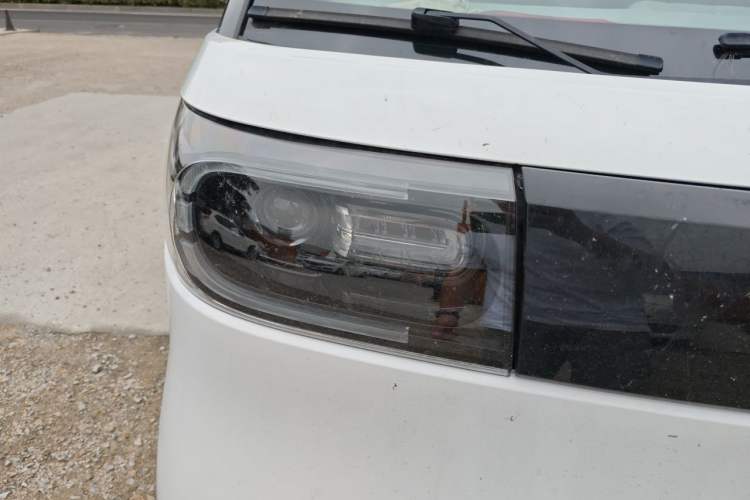 Used SAIC MAXUS Dana V1 2024 V1 Short Wheelbase Low-Roof Multi-Function Version (51 kWh) Right Front Headlight