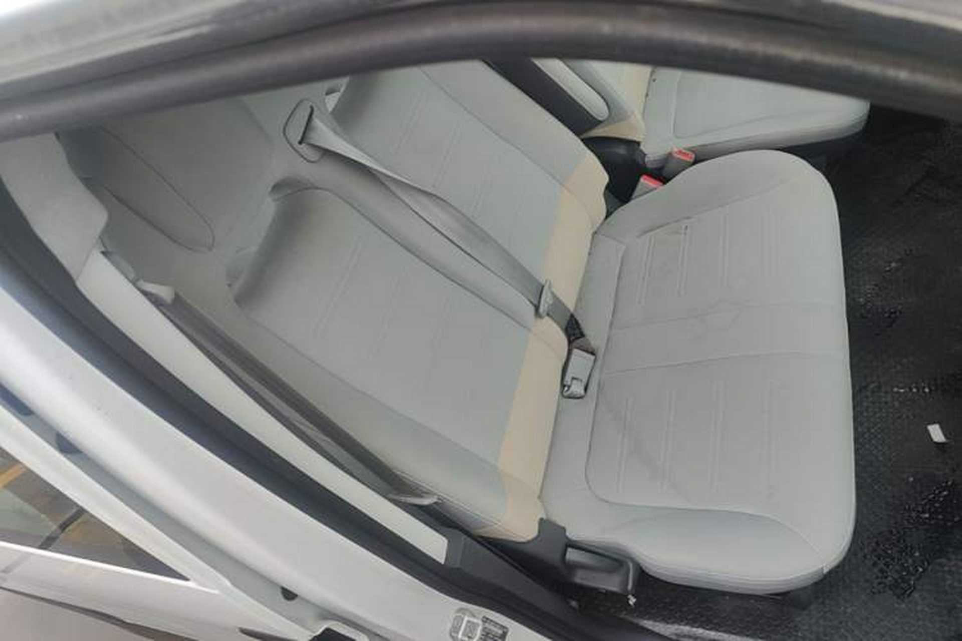 Used SAIC MAXUS Dana V1 2024 V1 Short Wheelbase Low-Roof Multi-Function Version (51 kWh) Right Front Seat