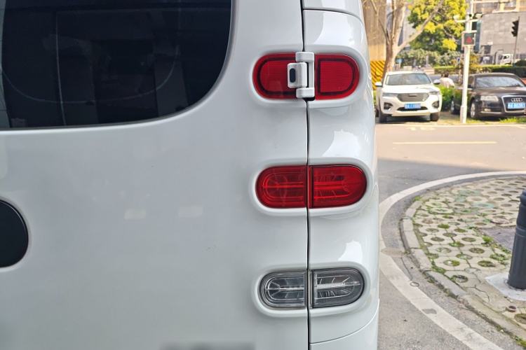 Used SAIC MAXUS Dana V1 2025 Low-Roof Multi-Function Version 50 kWh Right Rear Taillight