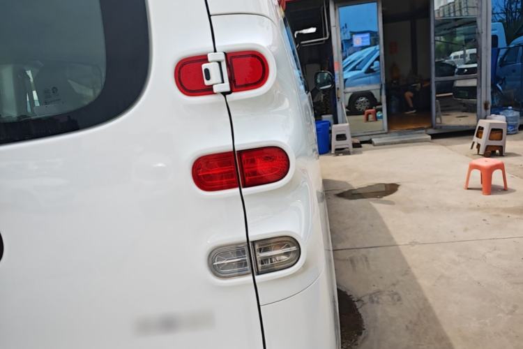 Used SAIC MAXUS Dana V1 2024 V1 Short Wheelbase Low-Roof Multi-Function Version (51 kWh) Right Rear Taillight