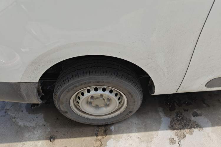 Used SAIC MAXUS Dana V1 2025 V1 Short Wheelbase Low-Roof Multi-Function Version (42 kWh) Right Rear Wheel Hub