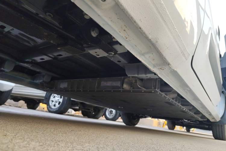 Used SAIC MAXUS Dana V1 2025 V1+ Long Wheelbase Low-Roof Multi-Function Version (62 kWh) Right Side Sill