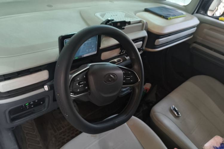 Used SAIC MAXUS Dana V1 2025 V1 Long Wheelbase Low-Roof Cargo Version (51 kWh) Steering Wheel