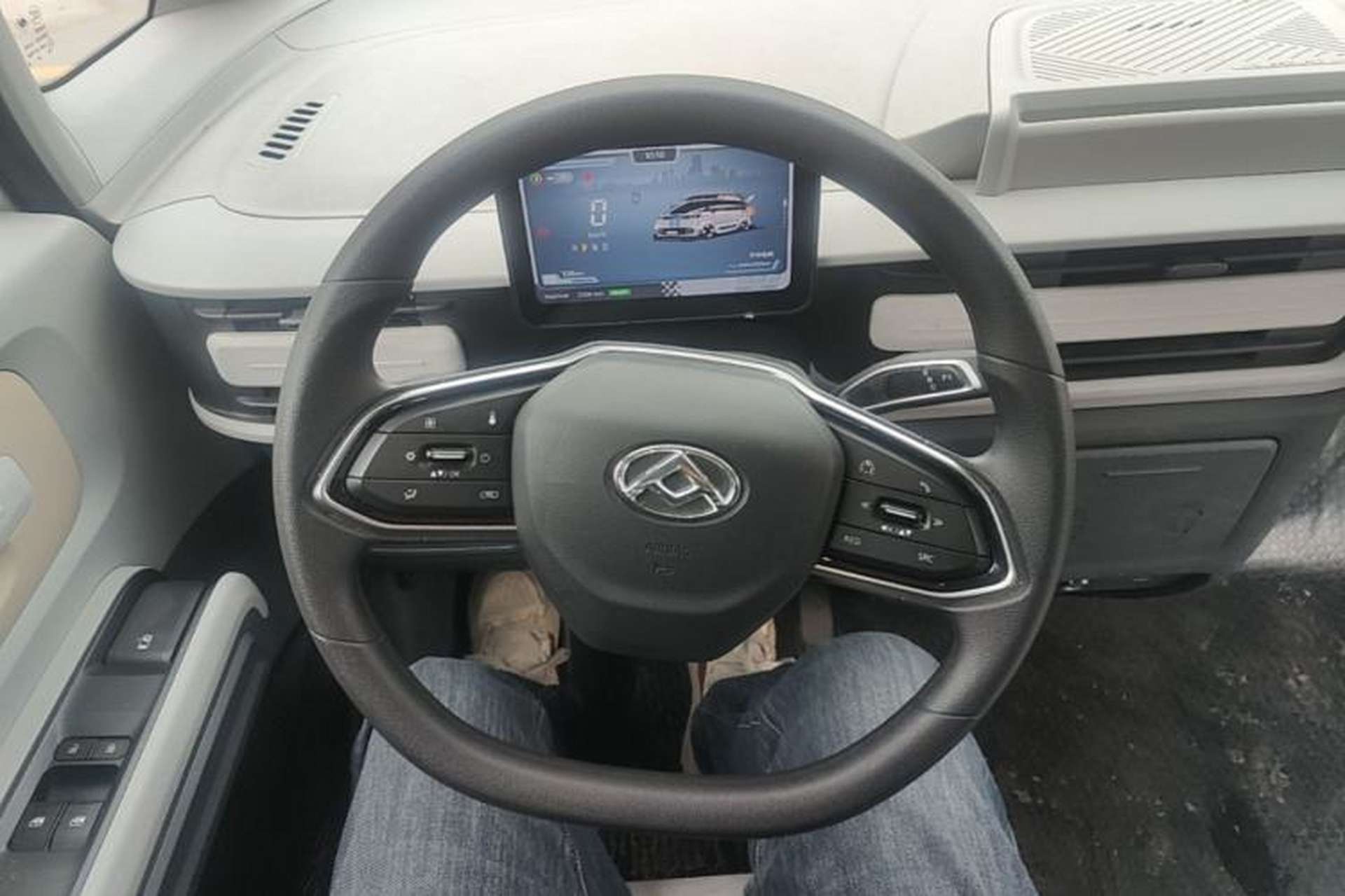 Used SAIC MAXUS Dana V1 2024 V1 Short Wheelbase Low-Roof Multi-Function Version (51 kWh) Steering Wheel