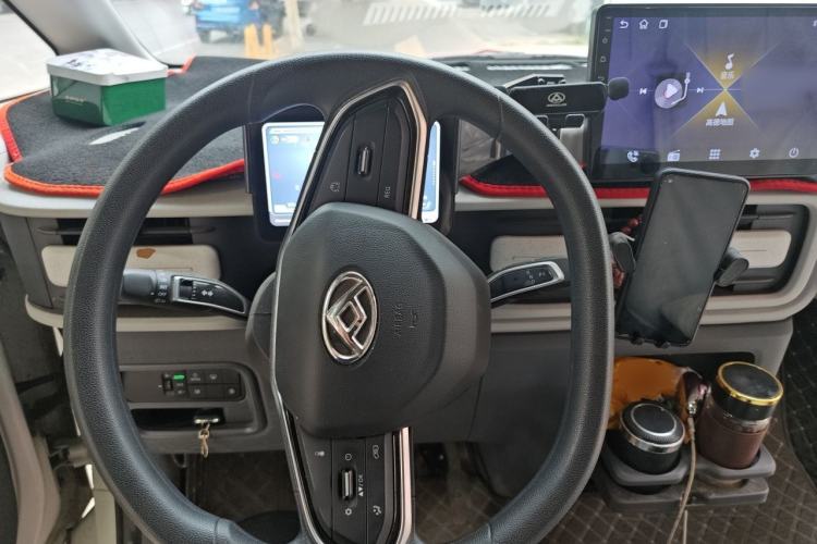 Used SAIC MAXUS Dana V1 2025 V1+ Long Wheelbase High-Roof Multi-Function Version (62 kWh) Steering Wheel