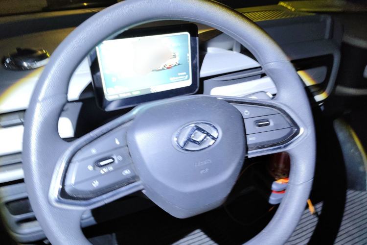 Used SAIC MAXUS Dana V1 2025 Low-Roof Multi-Function Version 42 kWh Steering Wheel