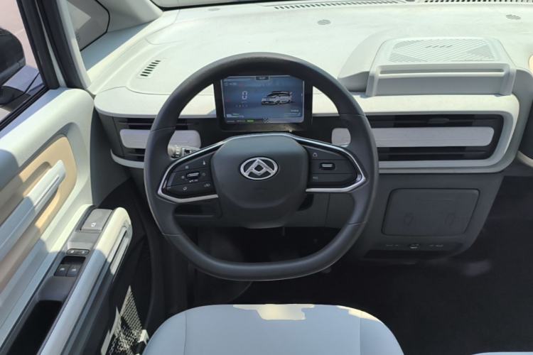 Used SAIC MAXUS Dana V1 2025 V1 Short Wheelbase Low-Roof Multi-Function Version (42 kWh) Steering Wheel