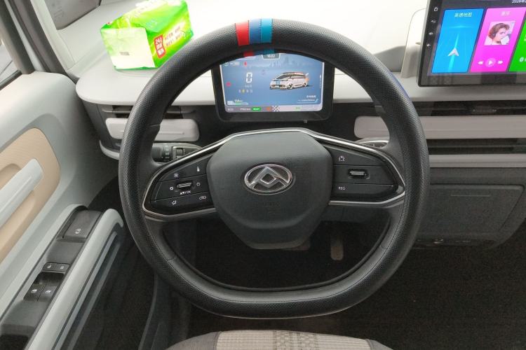 Used SAIC MAXUS Dana V1 2025 V1+ Short Wheelbase Low-Roof Multi-Function Version (42 kWh) Steering Wheel