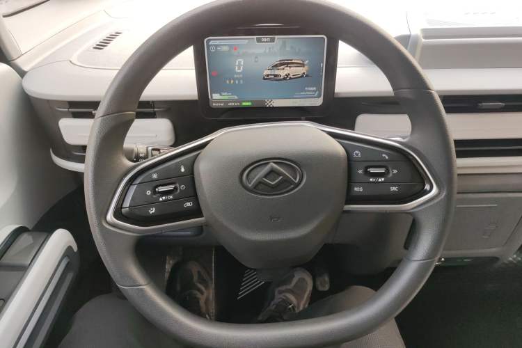 Used SAIC MAXUS Dana V1 2023 V1 Short Wheelbase Low Roof (43 kWh) Steering Wheel