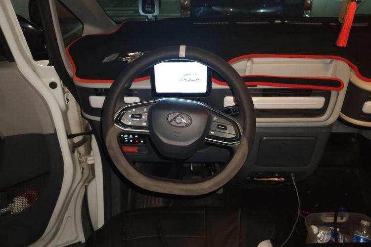 Used SAIC MAXUS Dana V1 2025 V1+ Long Wheelbase Low-Roof Multi-Function Version (62 kWh) Steering Wheel