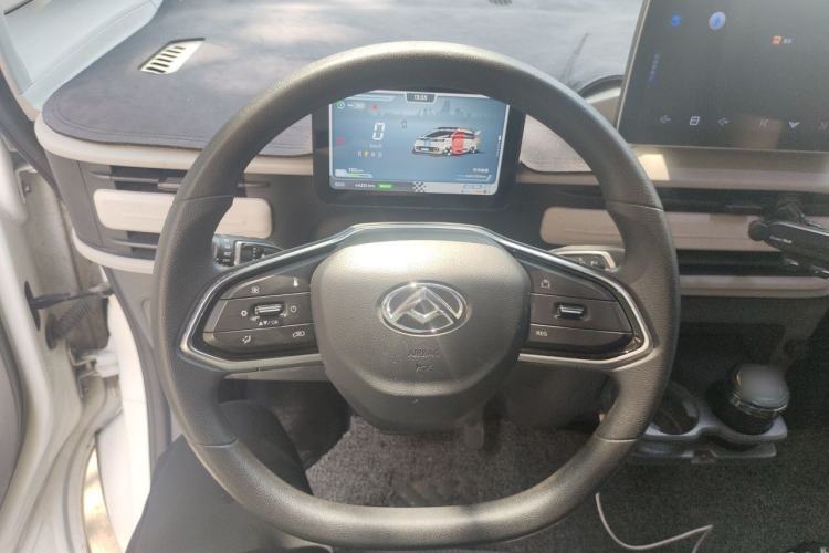 Used SAIC MAXUS Dana V1 2025 V1 Short Wheelbase Low-Roof Multi-Function Version (42 kWh) Steering Wheel