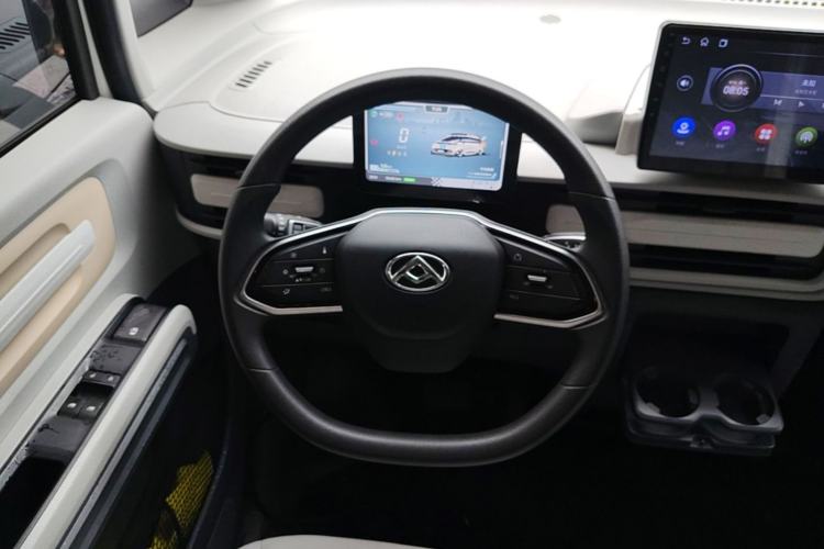Used SAIC MAXUS Dana V1 2025 Low-Roof Multi-Function Version 42 kWh Steering Wheel