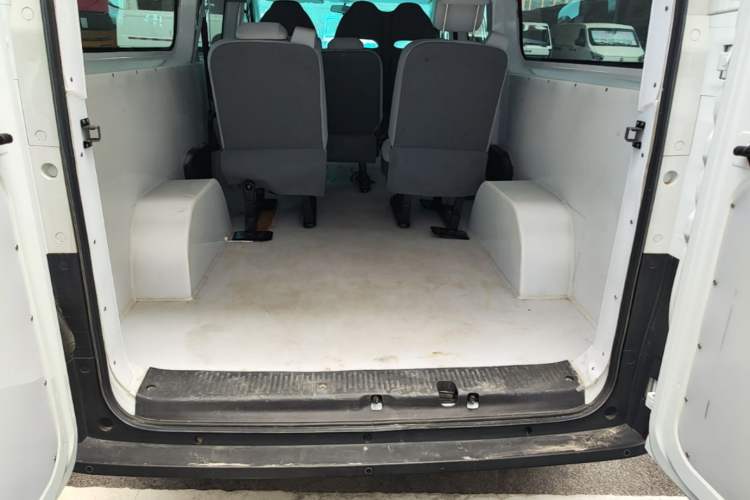 Used SAIC MAXUS Dana V1 2025 V1+ Long Wheelbase High-Roof Multi-Function Version (62 kWh) Trunk